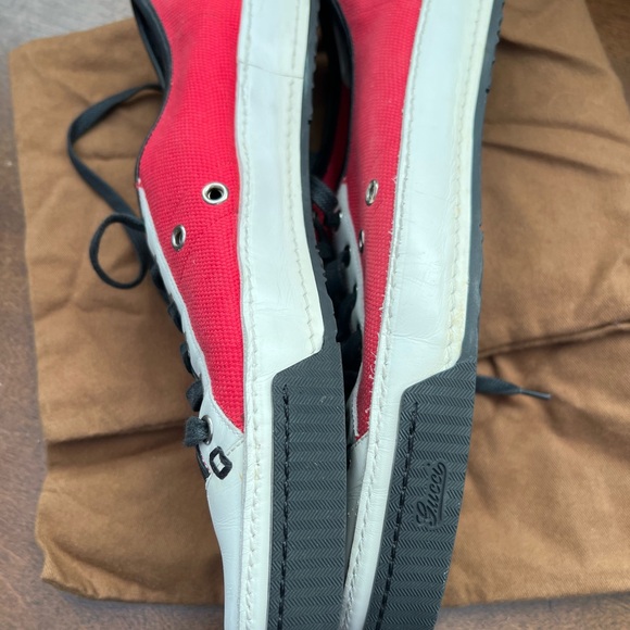 Vintage Unisex Gucci Red Script exclusive Saks Low Top Sneaker 6/37 M, W 71/2-8 - Picture 5 of 9